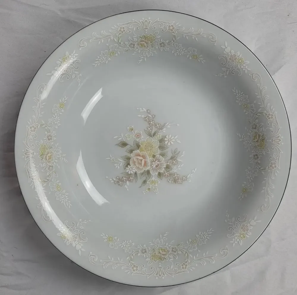Crescent Fine China Jie Pai Bowl Painted Golden Flowers and Accents